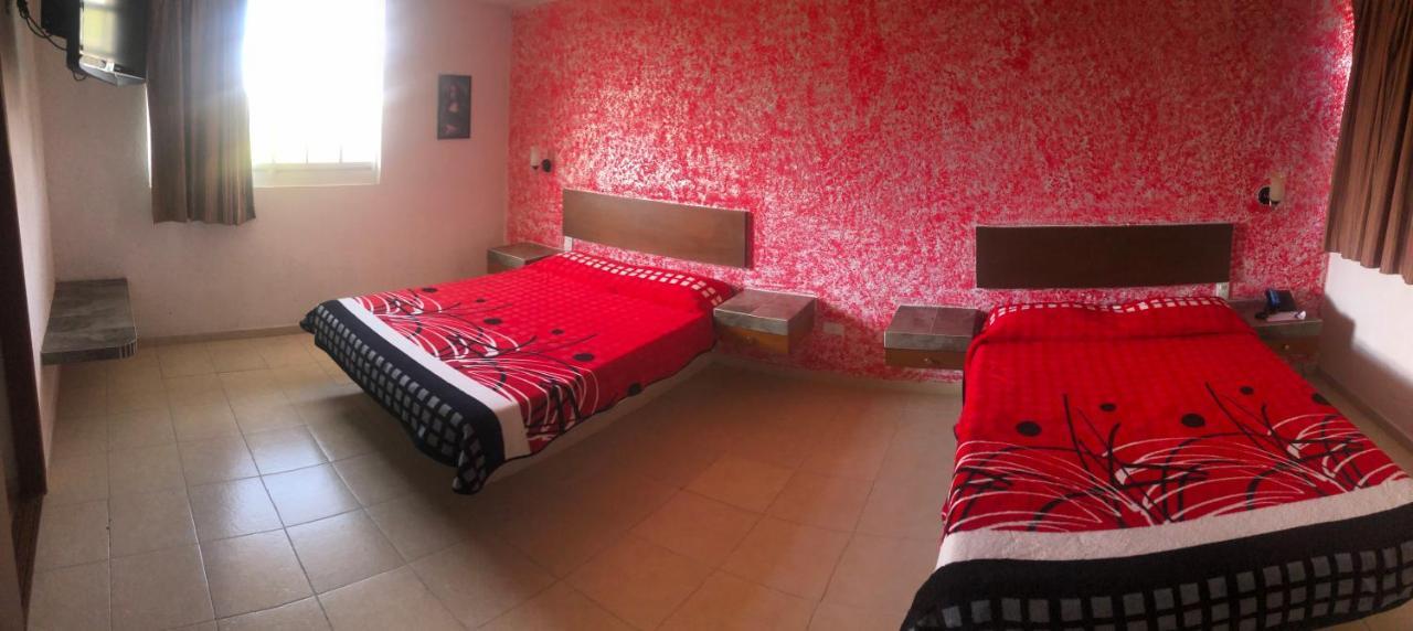 Natural Hotel- Cerca De Africam Safari Valsequillo 5*