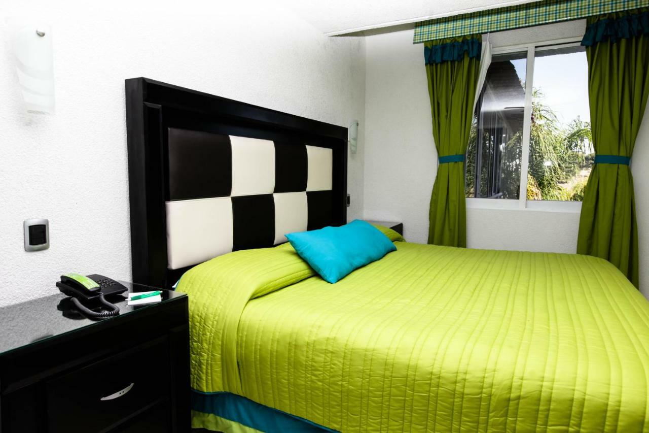 Natural Hotel- Cerca De Africam Safari Valsequillo 5*