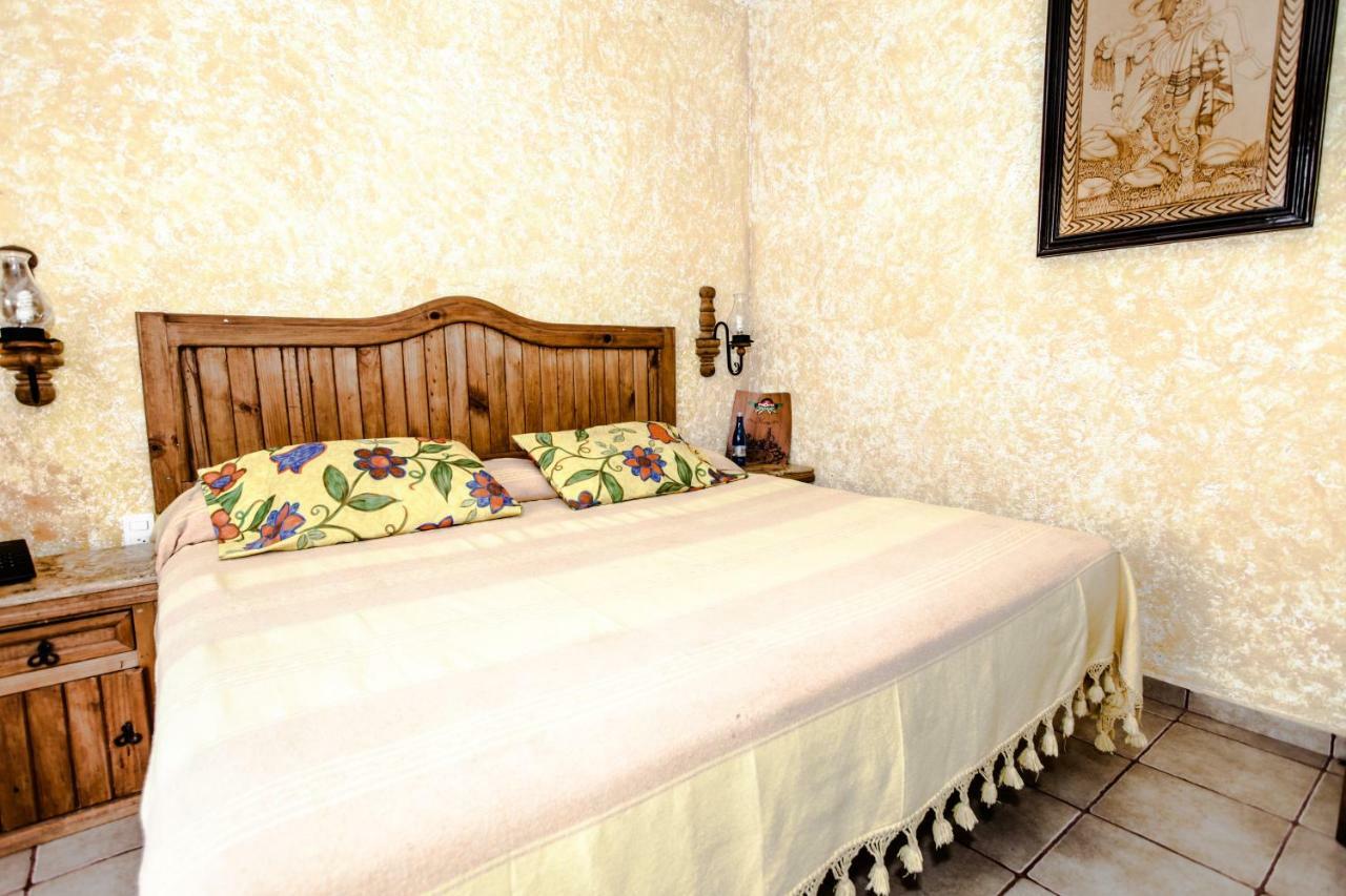 Natural Hotel- Cerca De Africam Safari Valsequillo 5*